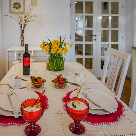 Rinatoni Apartman *