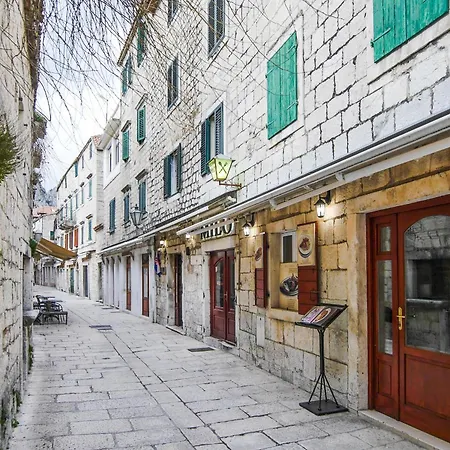 Apartman Rinatoni *